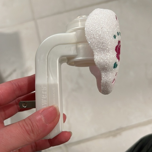 Bath and Body Works Wallflower plug - Picture 2 of 4